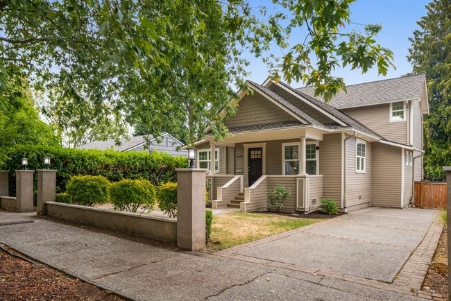 Building Photo - 6507 41st Ave SW