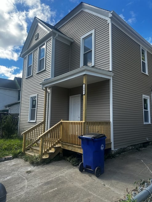 Building Photo - 1002 E 76th St