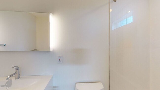 Building Photo - 1103 9th St NE