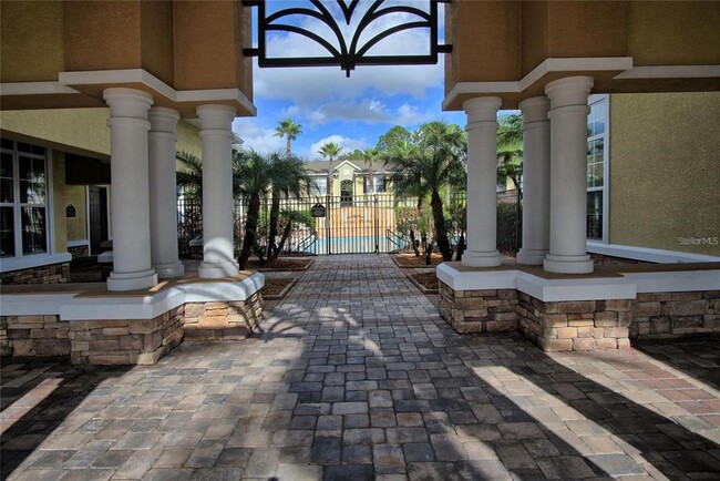 Building Photo - 10019 Courtney Palms Blvd