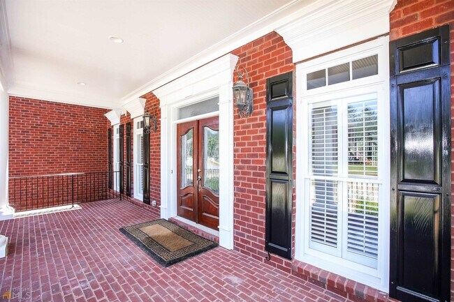 Building Photo - 1660 Briergate Dr