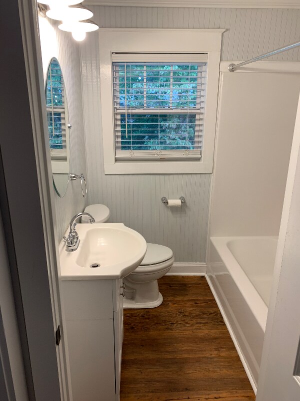 Building Photo - 933 W Home Ave