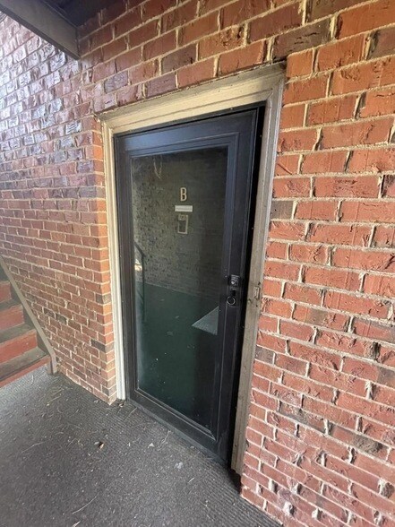 Building Photo - 5800 Falls of Neuse Road Unit Apt B