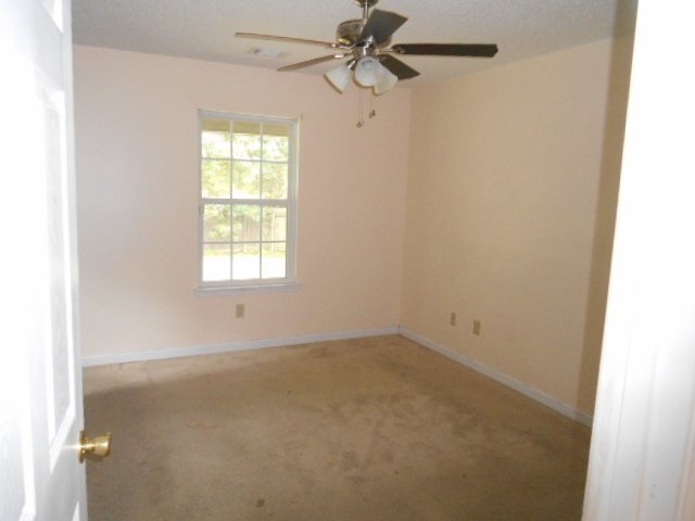 Building Photo - Duplex For Rent