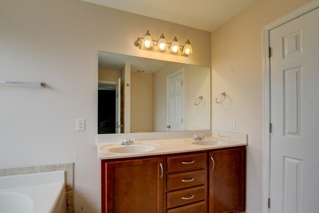 Building Photo - 1353 Francesca Drive