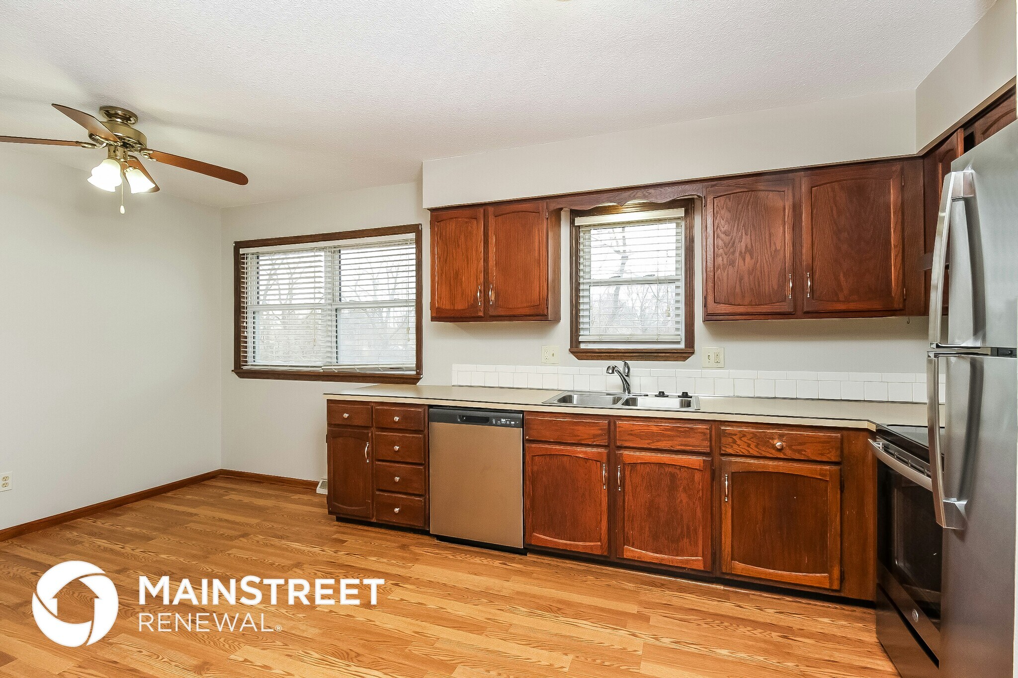 Building Photo - 201 S Ellison Way