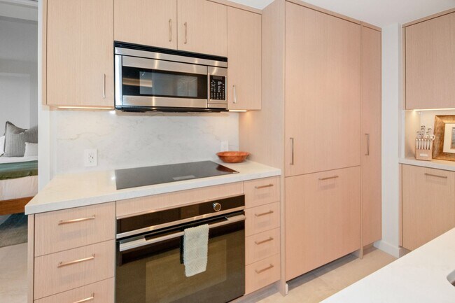 Building Photo - Long Term, Furnished Rental available at Coronado Shores!