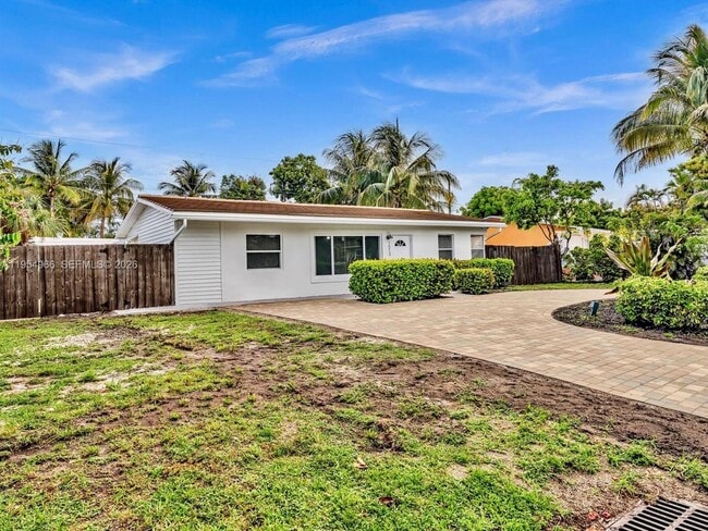 Building Photo - 1513 NE 30th Ct