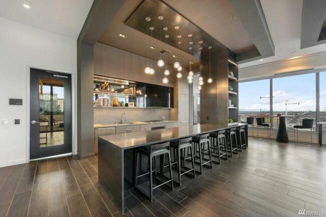 Building Photo - 0 bedroom in Seattle WA 98101