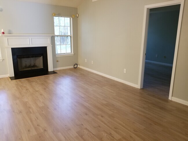 Building Photo - 2666 Rambling Way