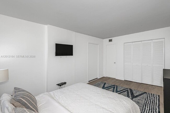 Building Photo - 2401 S Ocean Dr