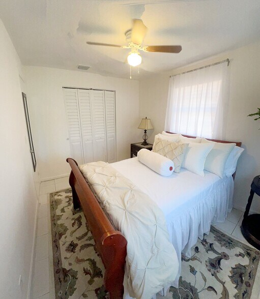 Building Photo - 4915 Weymouth St