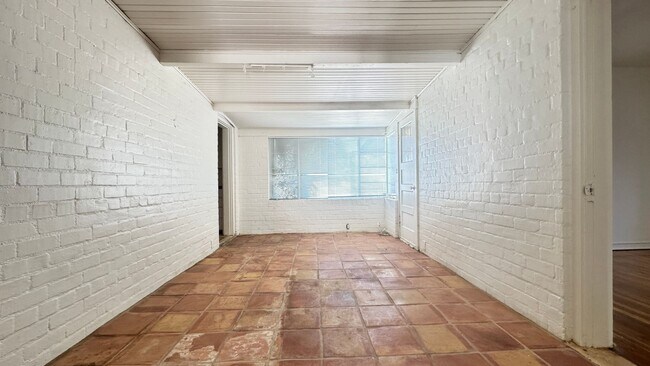 Building Photo - 3019 E Drachman St