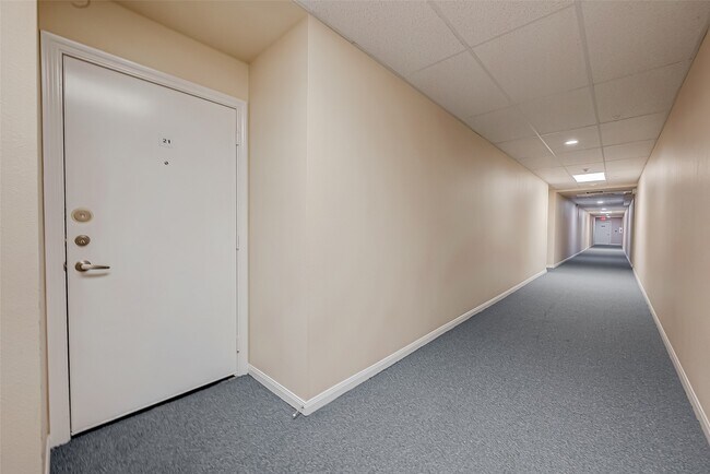 Building Photo - 8415 Hearth Dr