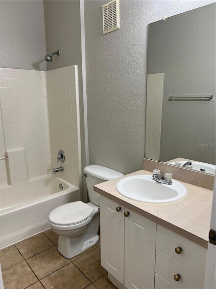 Building Photo - 839 Grand Regency Pointe