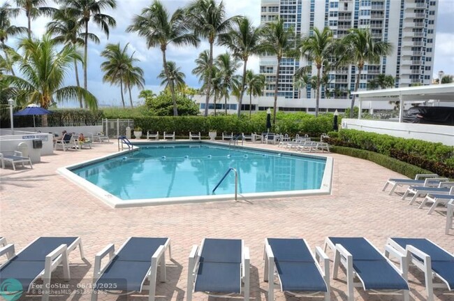 Building Photo - 1340 S Ocean Blvd