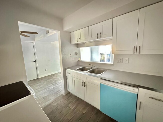 Building Photo - 12658 Ashford Meadow Dr