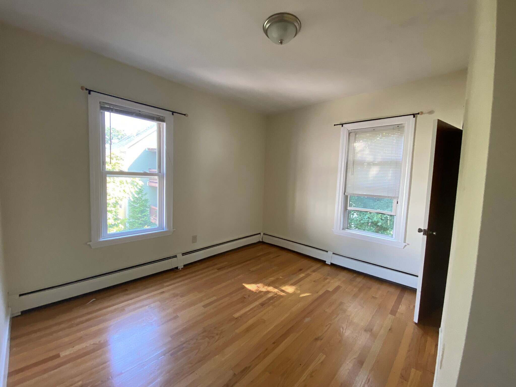 Building Photo - 56 Mozart St