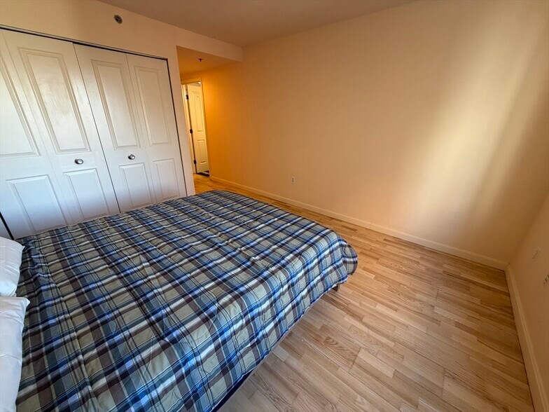 Building Photo - 8 Museum Way