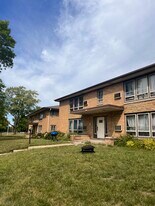 Building Photo - 9118 W Grantosa Dr
