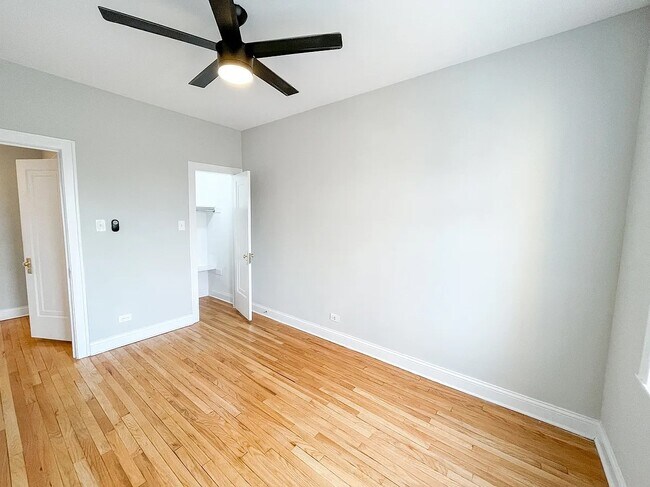 Building Photo - 3319 N Karlov Ave