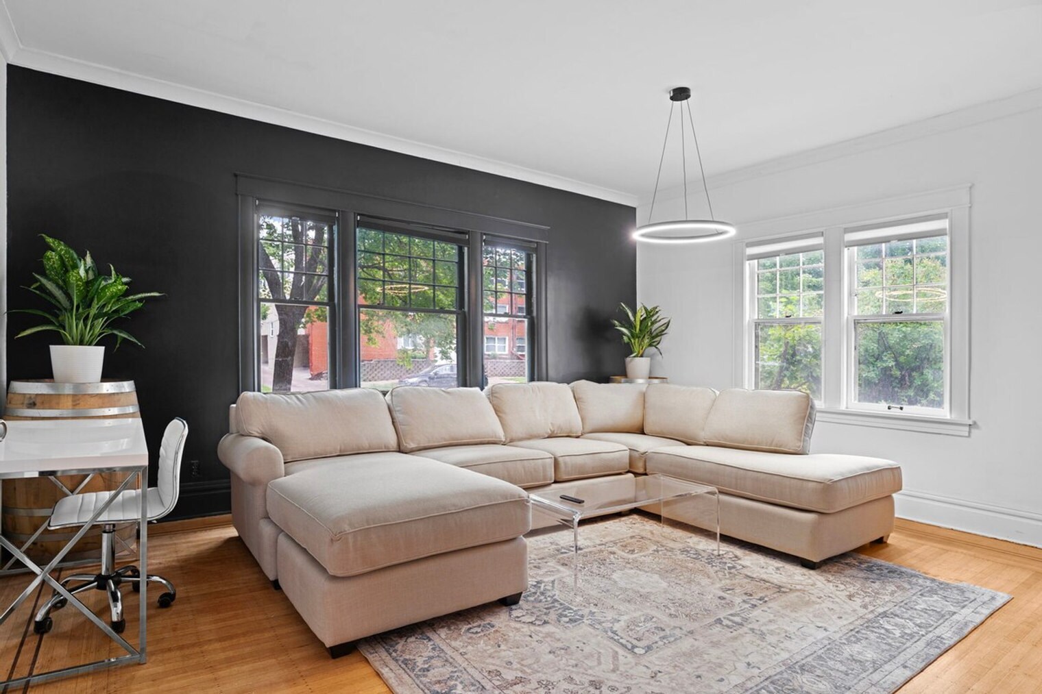 Building Photo - 1115 W 31st St