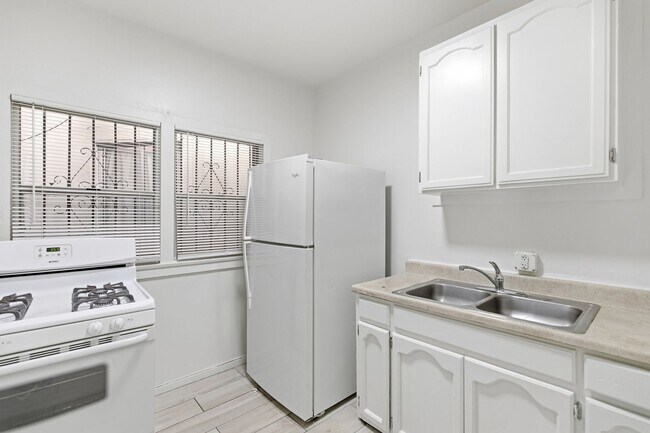 Building Photo - 5251 Main St