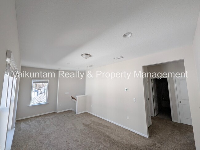 Building Photo - 100 Golden Fern Dr