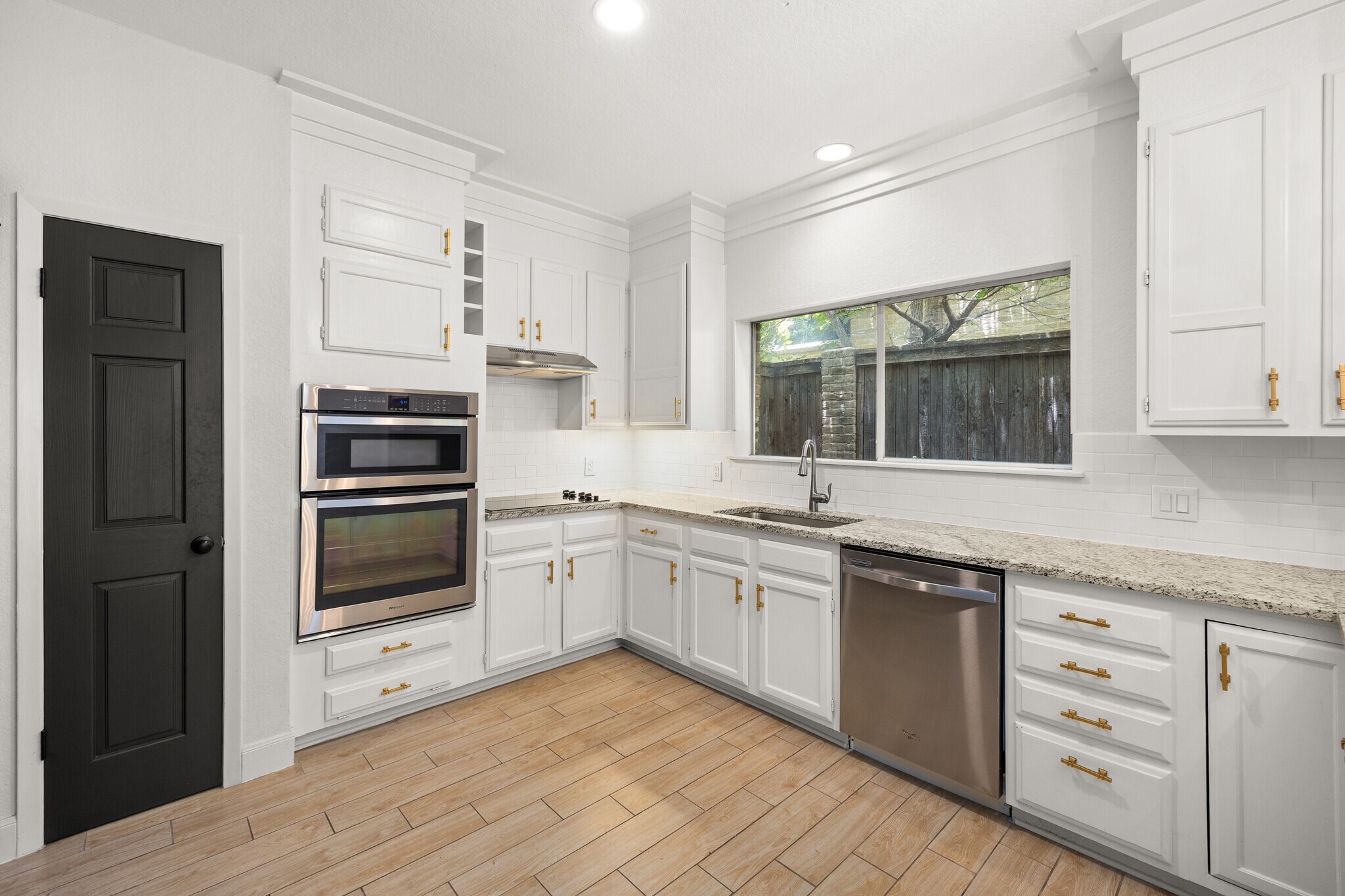Large, bright kitchen - 8103 N New Braunfels Ave #5