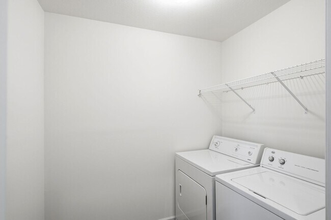 Building Photo - 2413-2415 Northampton Dr.