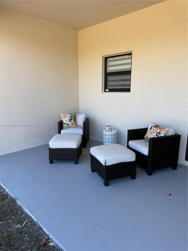 Building Photo - 18 Organ St