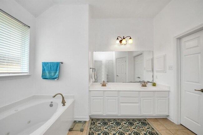 Building Photo - 18126 Rustic Brook Ct