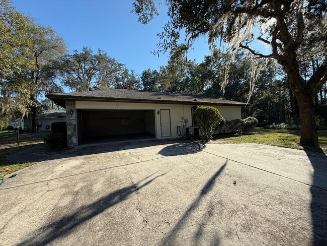 Building Photo - 2BR/2BA Home in Rainbow Springs Country Cl...