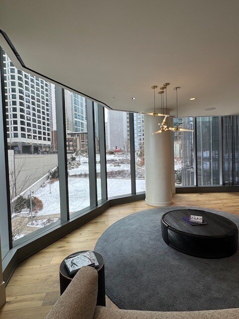 Building Photo - 211 N Harbor Dr