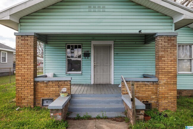 Building Photo - 2518 Ave J