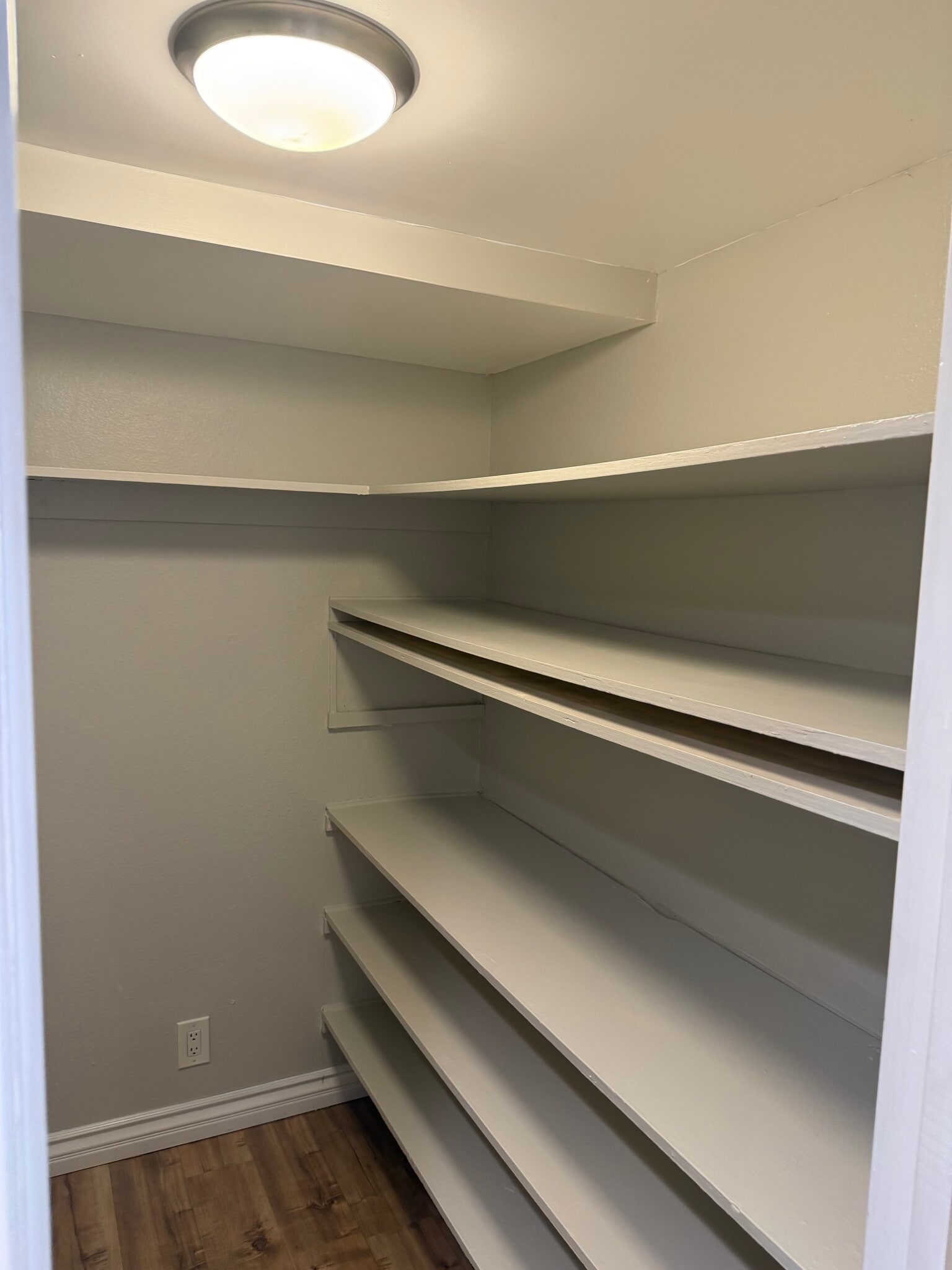 Building Photo - 18547 Collins St