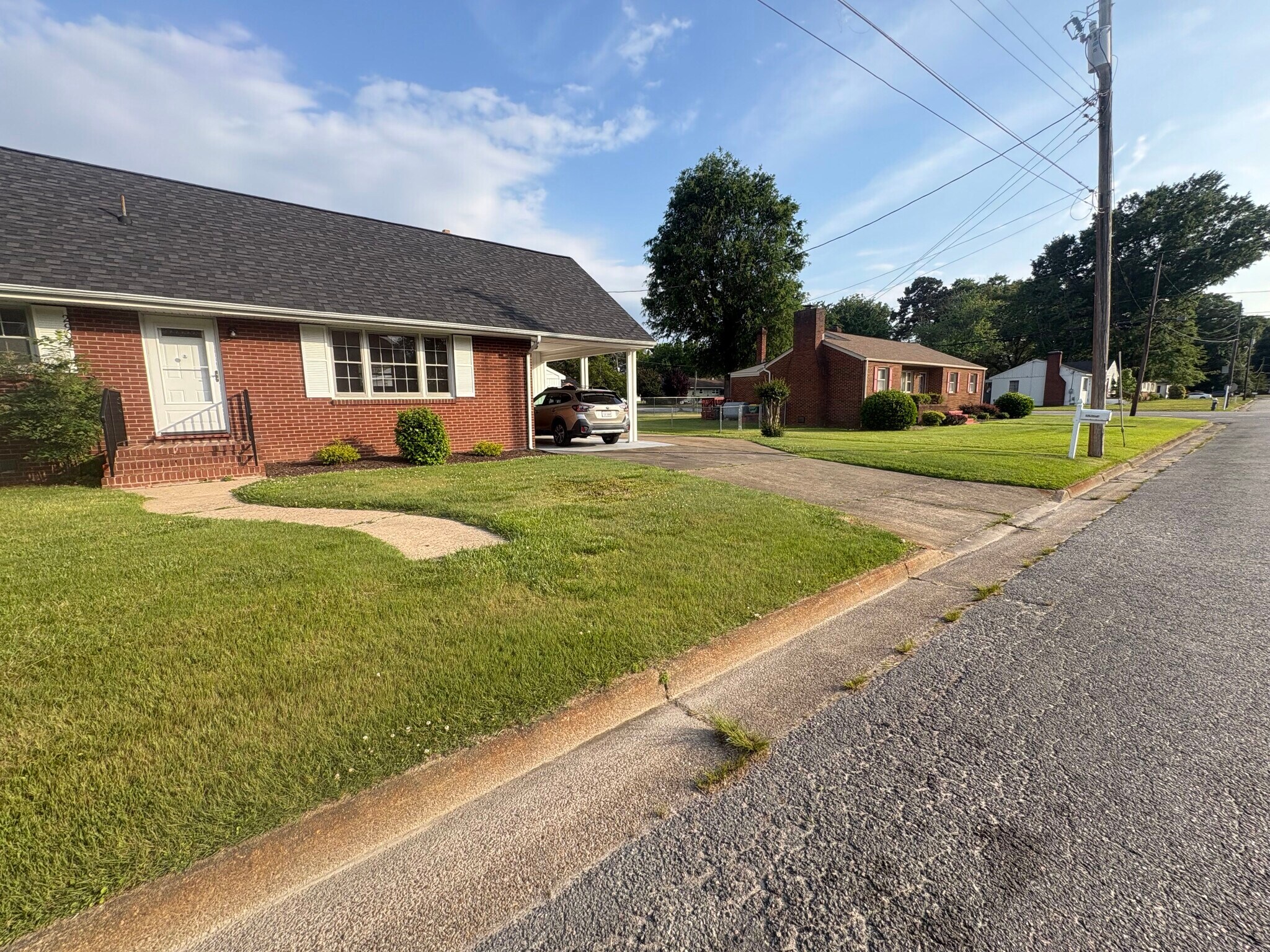 Street Profile - 2904 Norfolk St