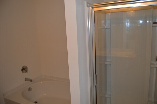 Building Photo - 117 Quail Springs Rd