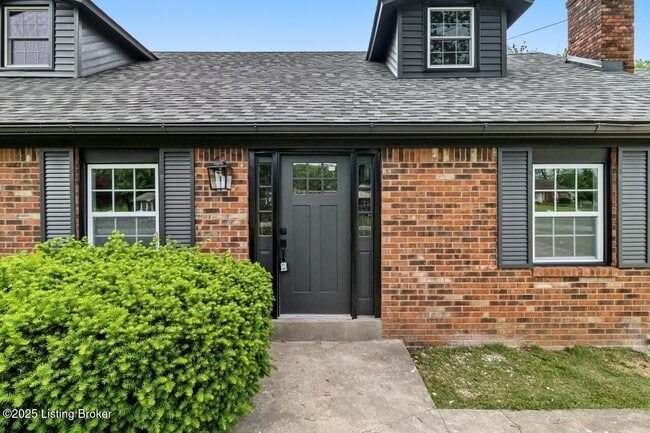 Building Photo - 2222 Elmcrest Dr