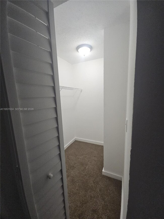 Building Photo - 253 San Remo Blvd