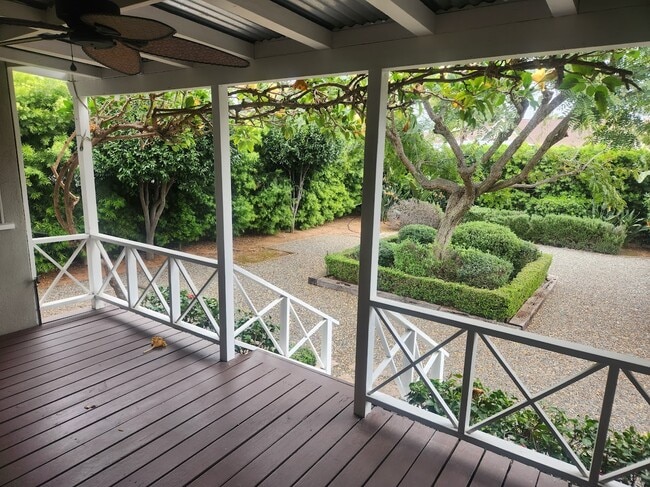 Building Photo - 522 Avalon Dr