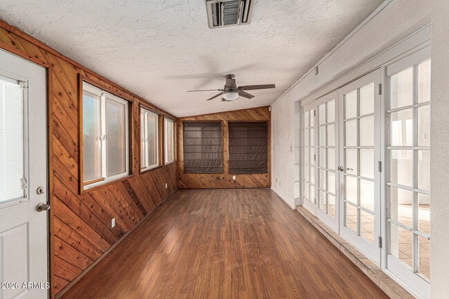 Building Photo - 2109 S Stanley Pl