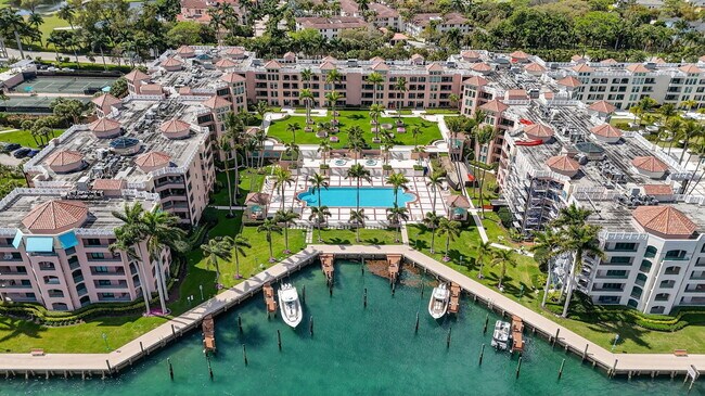 Building Photo - 120 SE 5th Ave