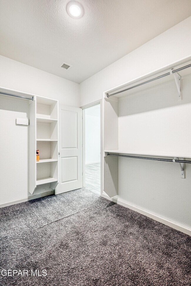 Building Photo - 6557 Toivoa Pl
