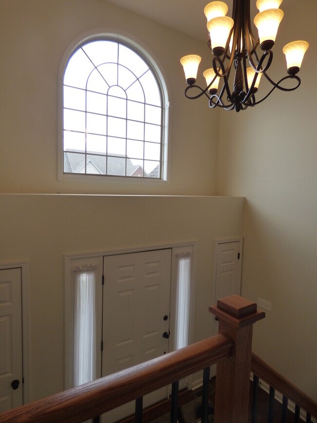 Building Photo - LOVELY HOME in Hamburg; Renovated, Garage, Many Upgrades!