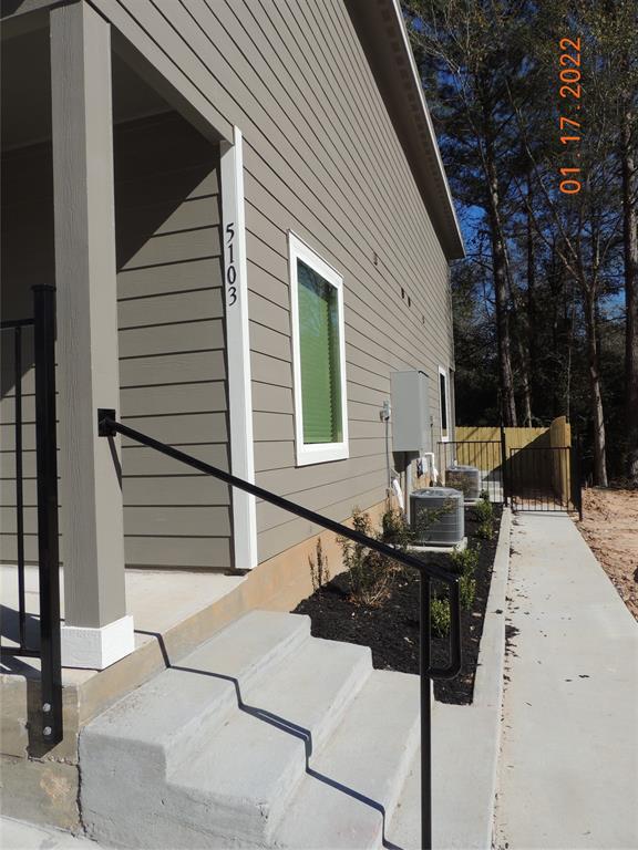 Building Photo - 615 Hayman St