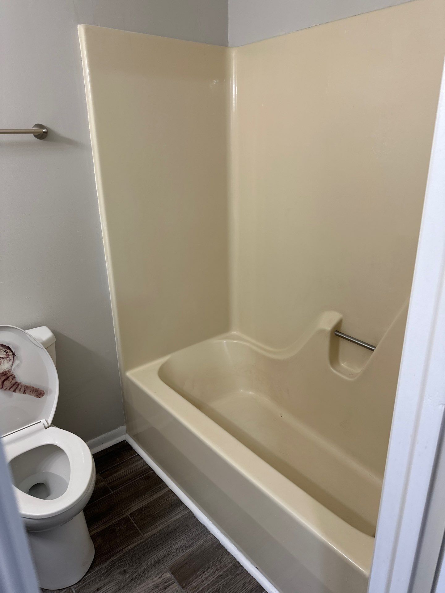 Building Photo - 643 Walker Rd