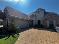 Building Photo - Cypress Bend Rental
