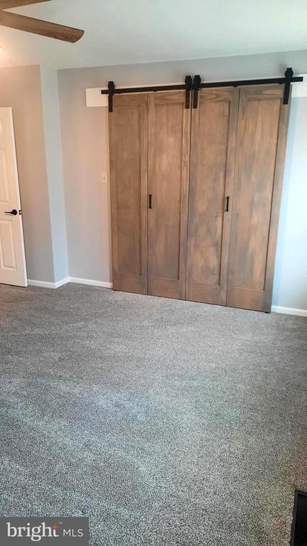 Building Photo - 702 Allenview Dr