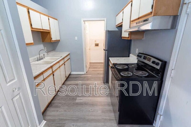 Building Photo - 3826 Ireland Dr